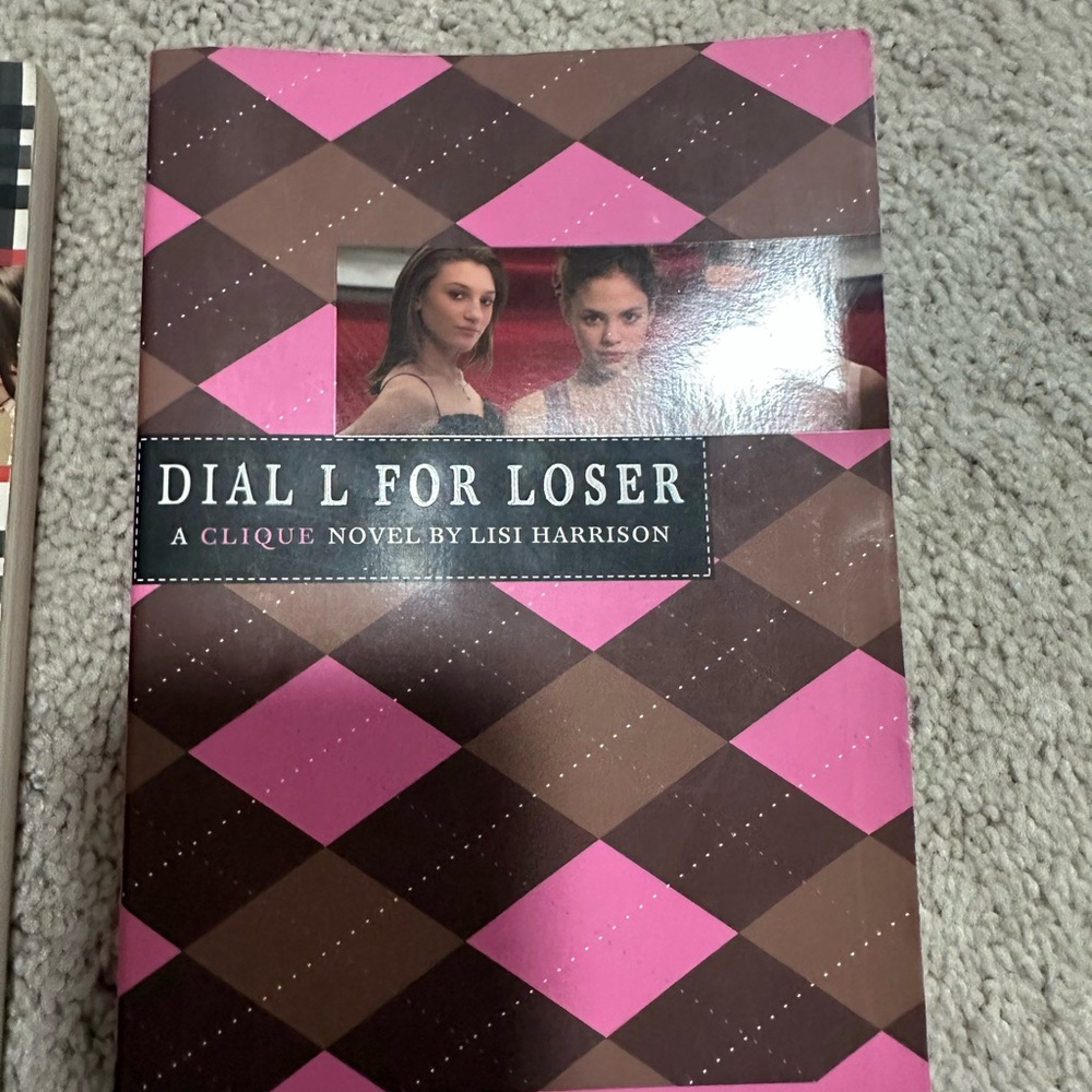 Lisa Harrison The Clique Lot of 15  Teen Fiction Books - Picture 5 of 13